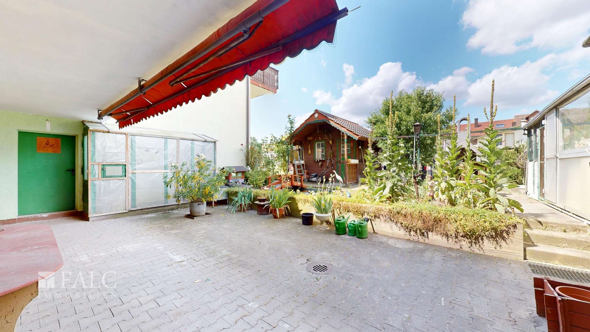 Terrasse im KG